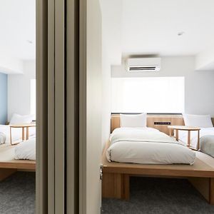 Connecting Room